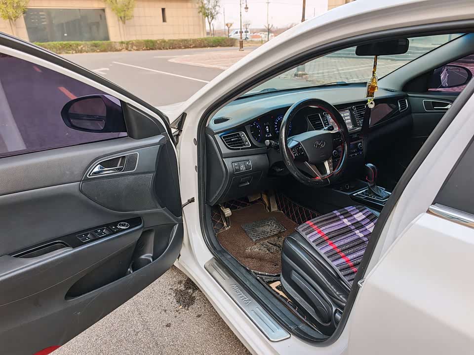 Hyundai Name picture