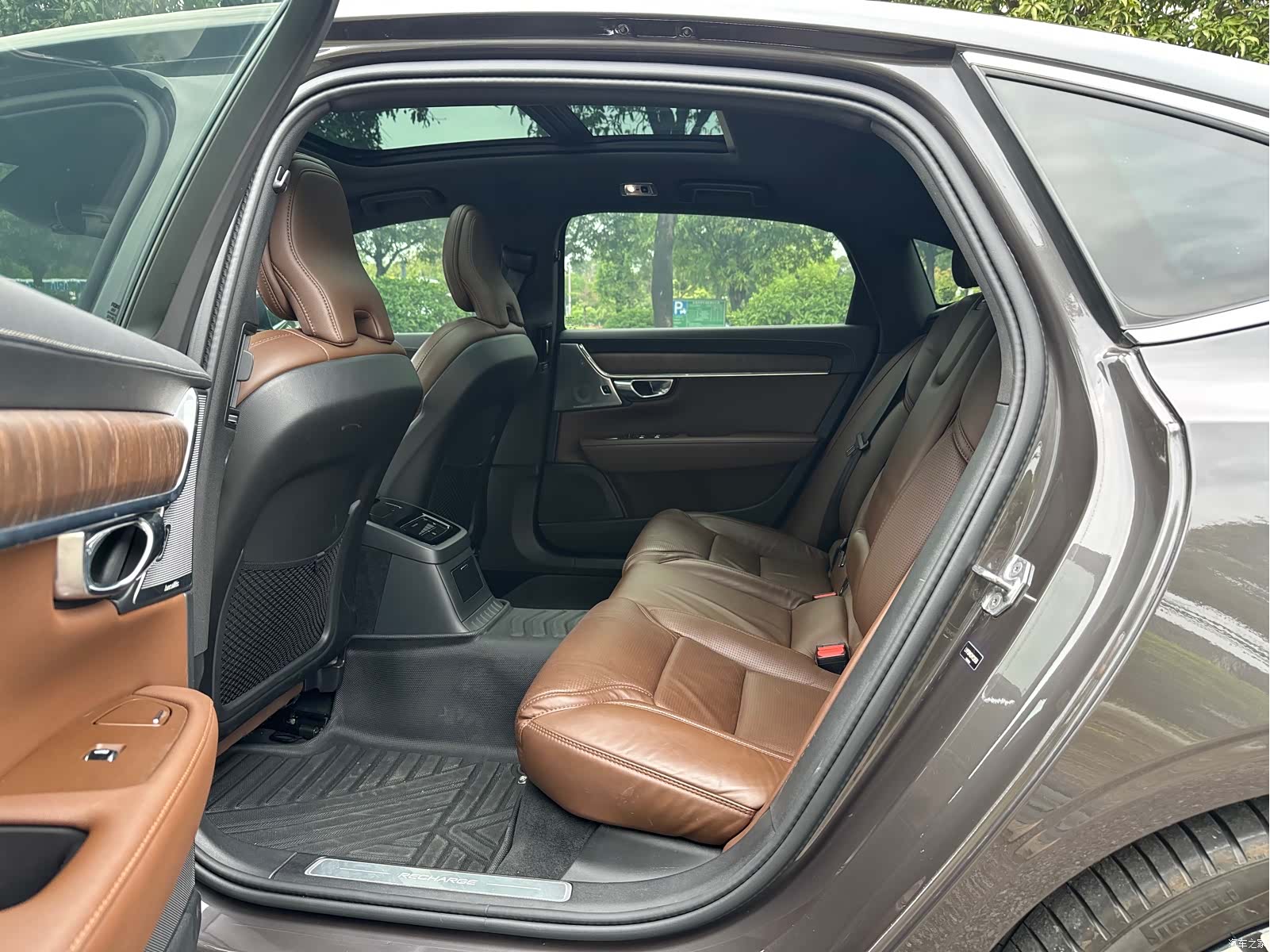 Volvo S90, 2021 все фото
