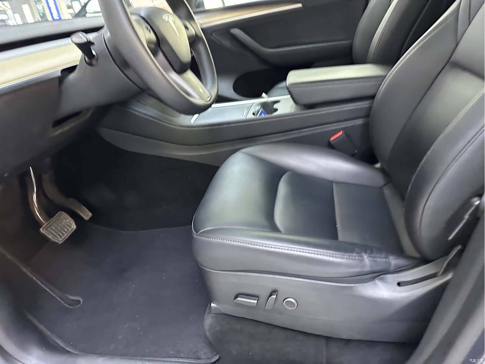 Tesla Model Y, 2023 9