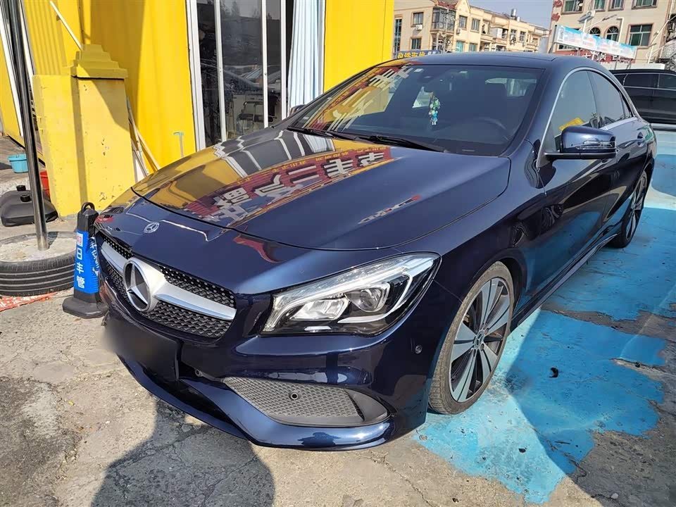 Mercedes-Benz CLA