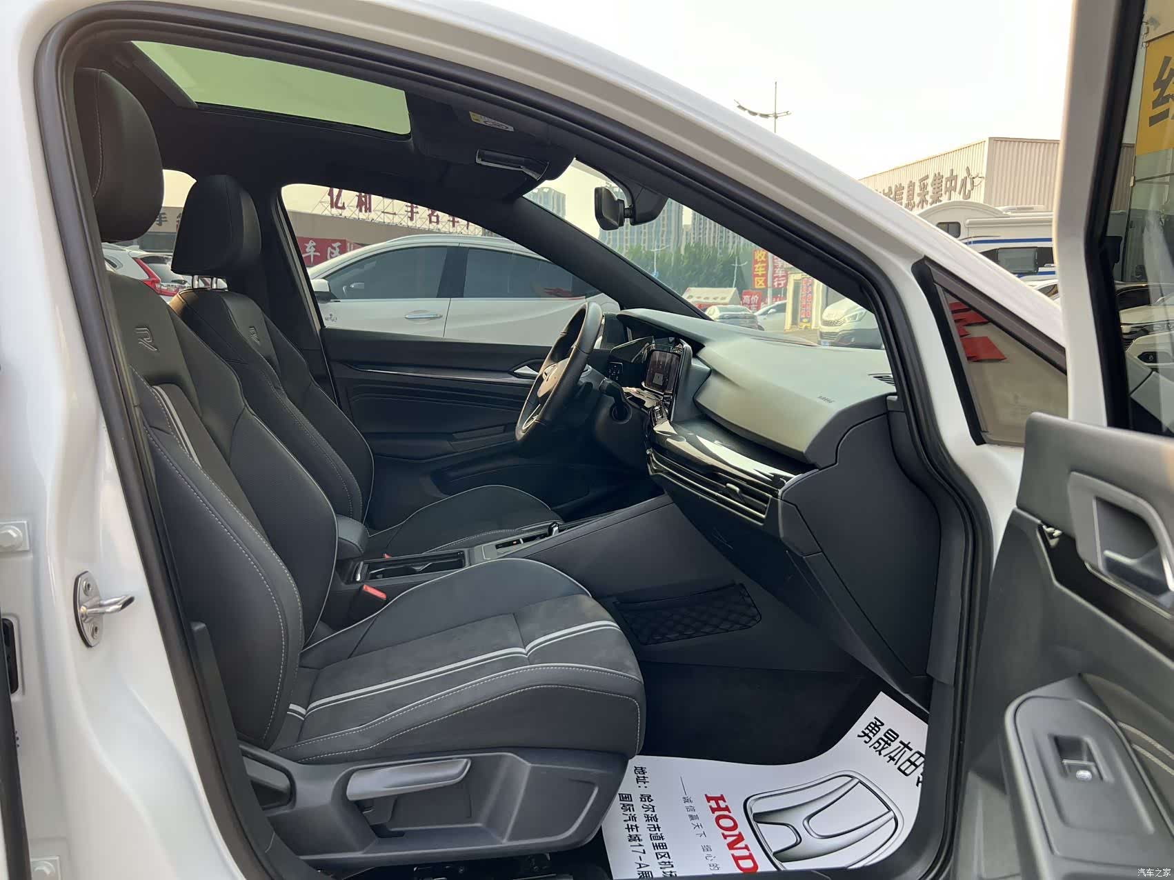 Volkswagen Golf, 2024 9