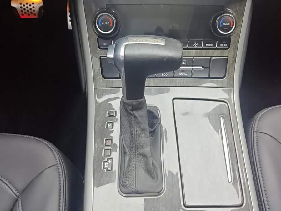 Haval H8 2017, фото 16
