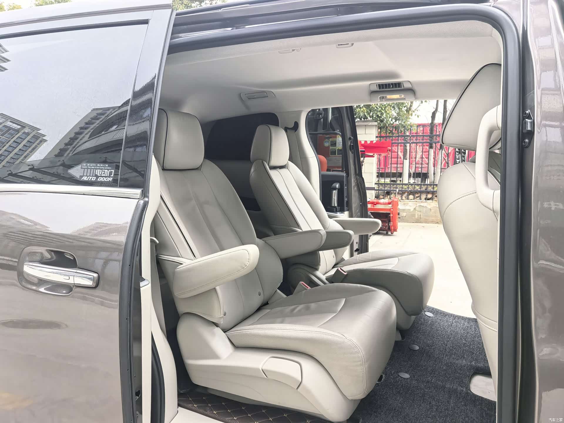 Buick GL8, 2020 19