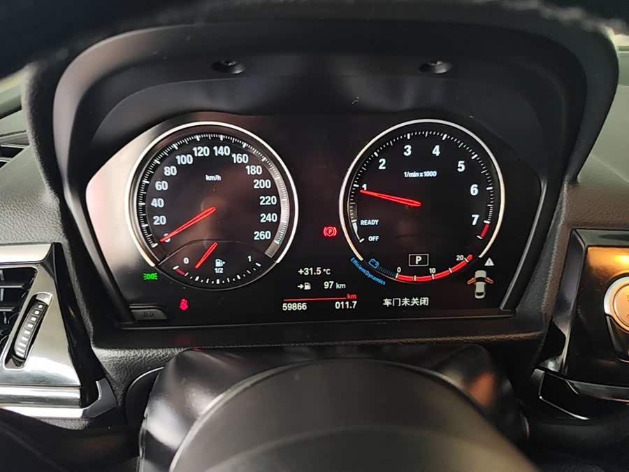 BMW 1 Series 2023, фото 12