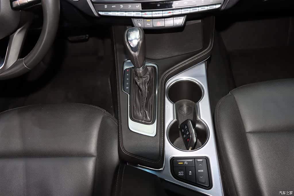Cadillac CT4, 2022 14