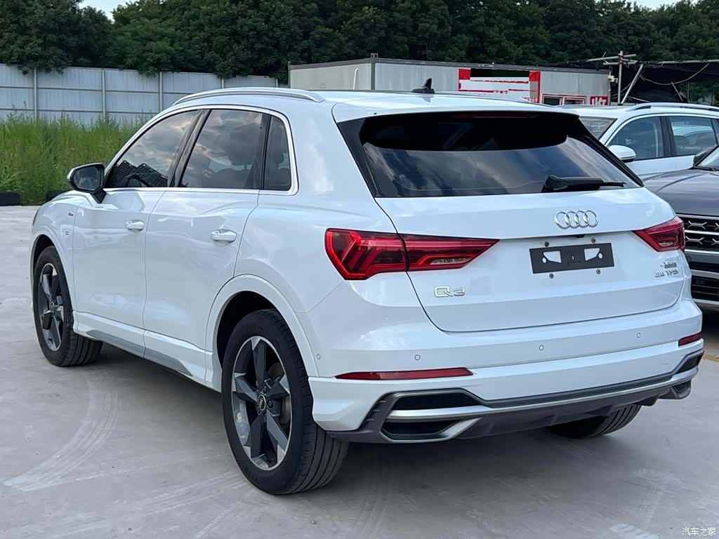 Audi Q3, 2022 6