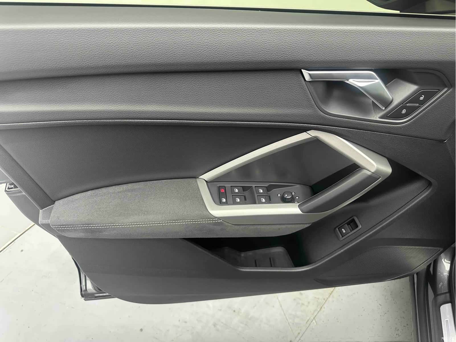 Audi Q3, 2022 10
