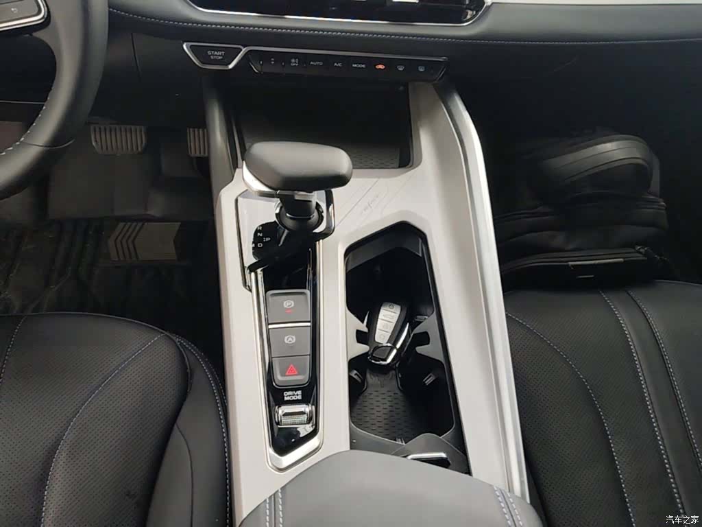 Geely Preface, 2025 14