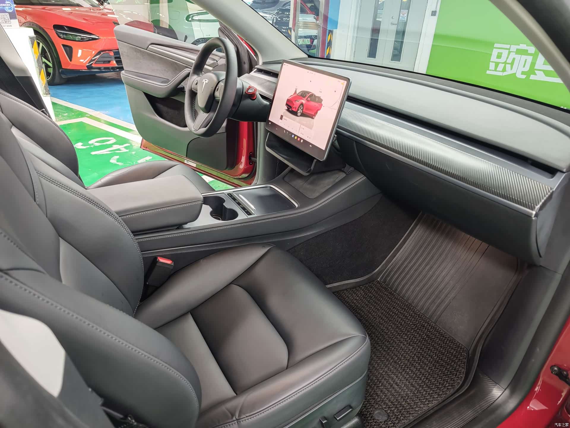 Tesla Model Y, 2023 9