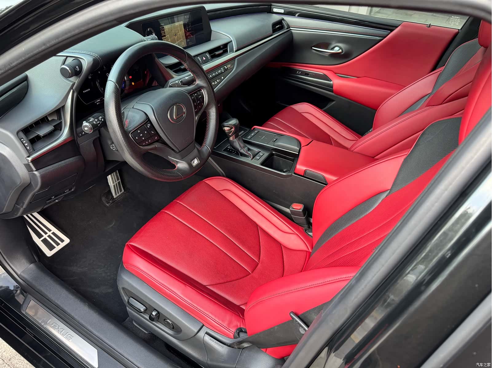 Lexus ES, 2019 10