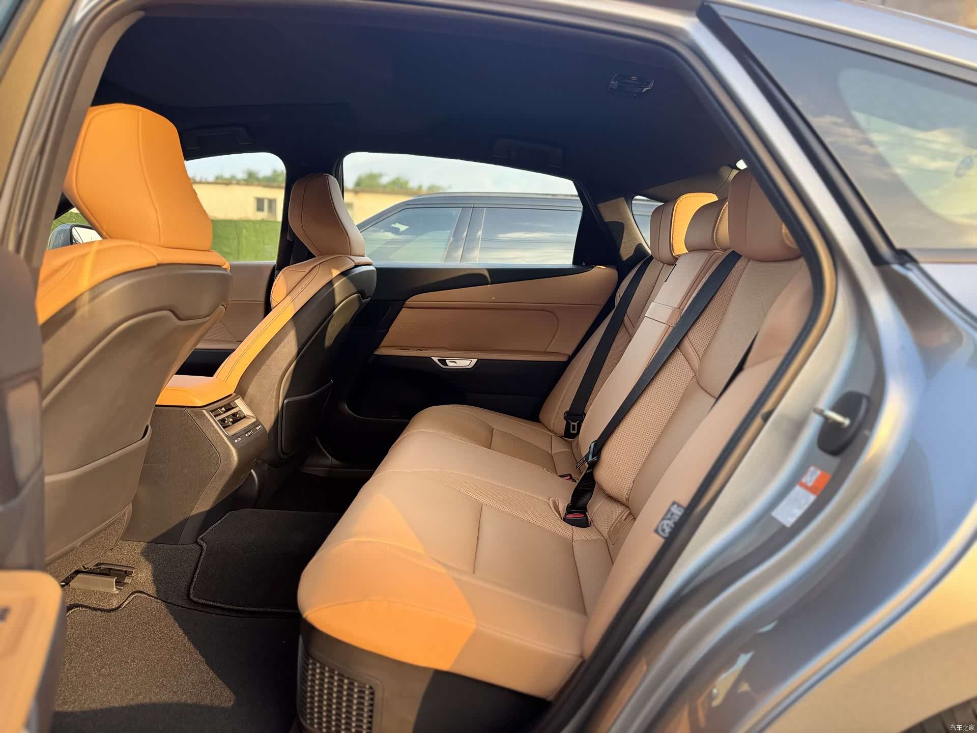 Lexus ES, 2026 7