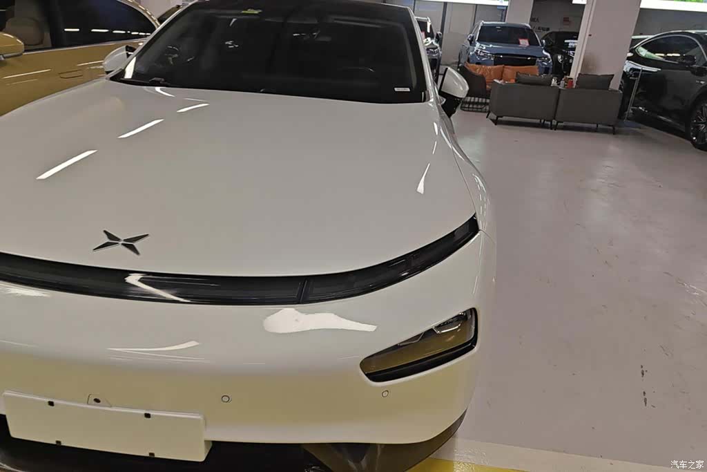 Xpeng P7, 2022 все фото