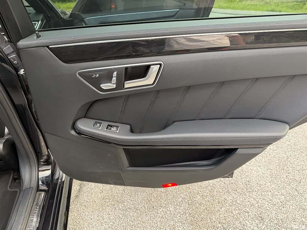 Mercedes-Benz E-Class, 2015 20