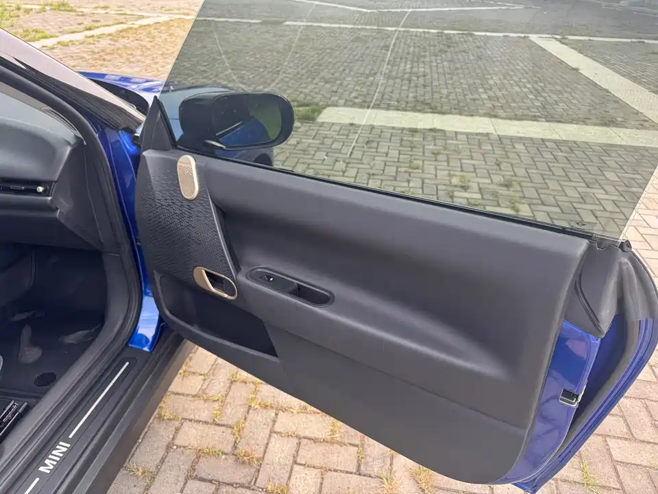 MINI Electric COOPER