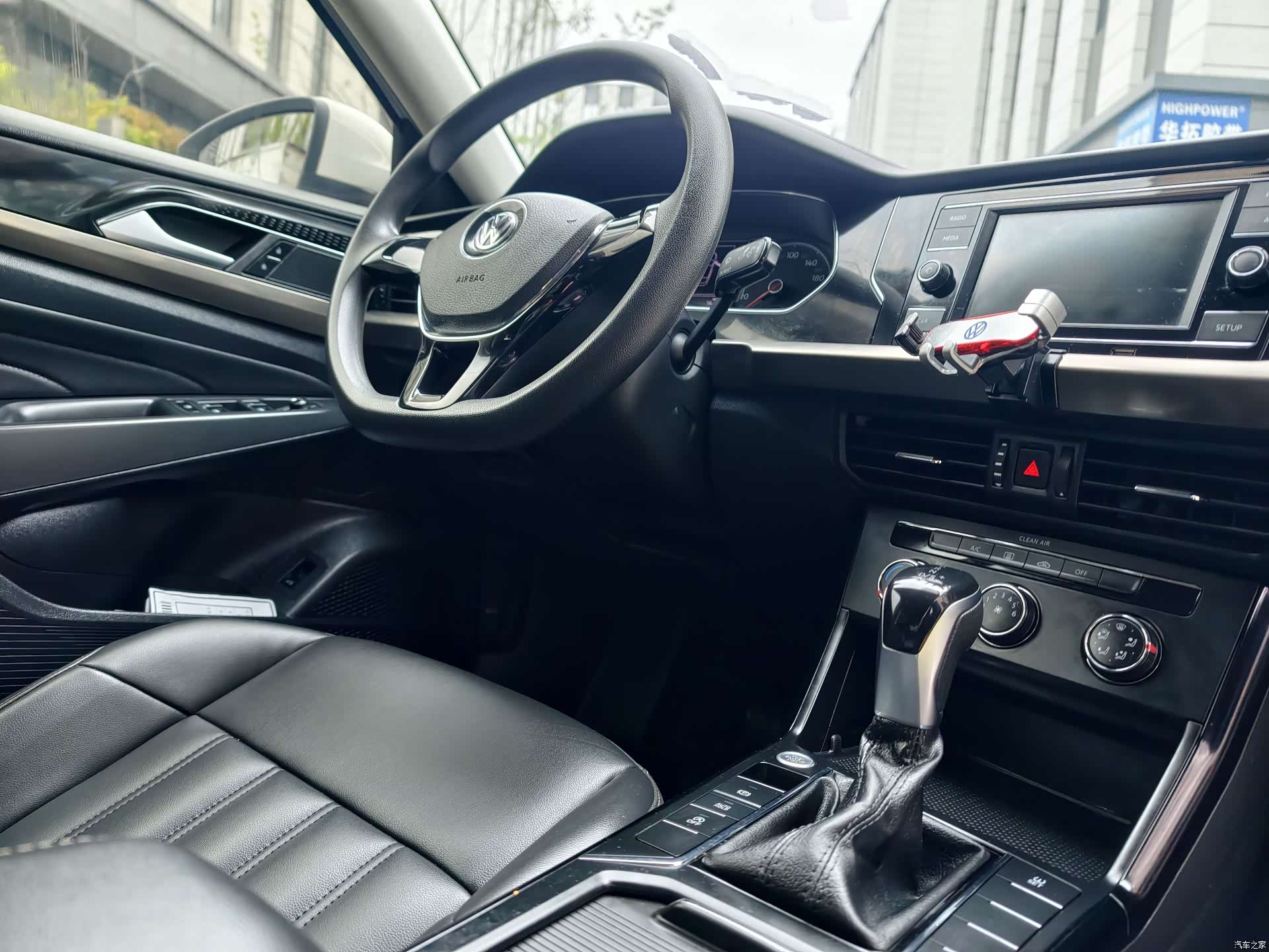 Volkswagen Passat, 2020 14