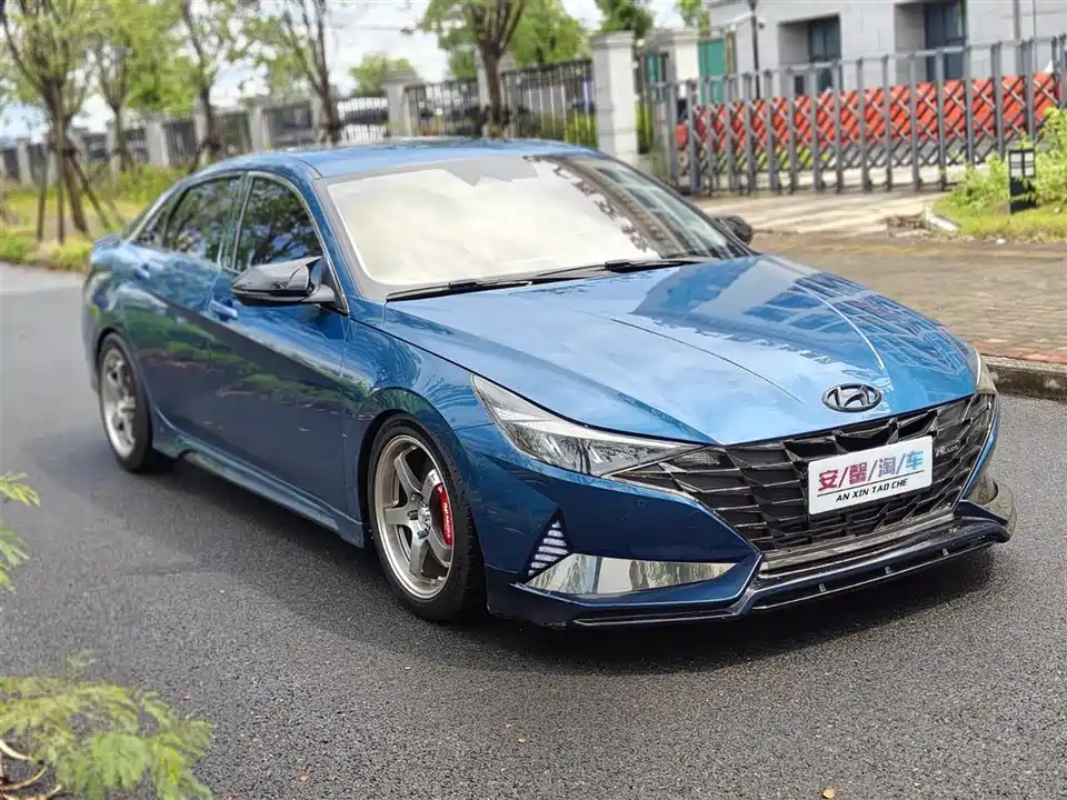 Hyundai Elantra