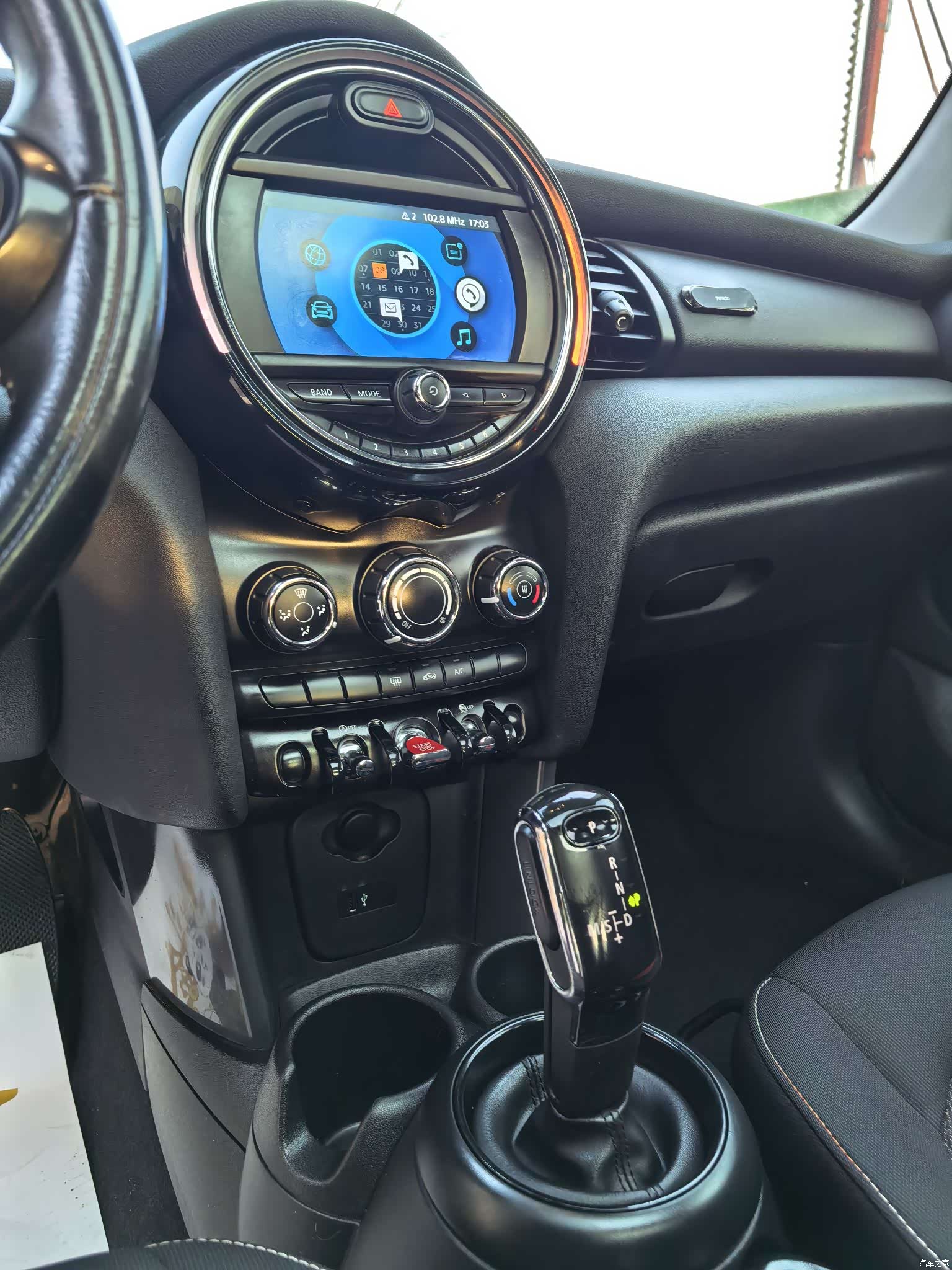 Mini ONE, 2018 4
