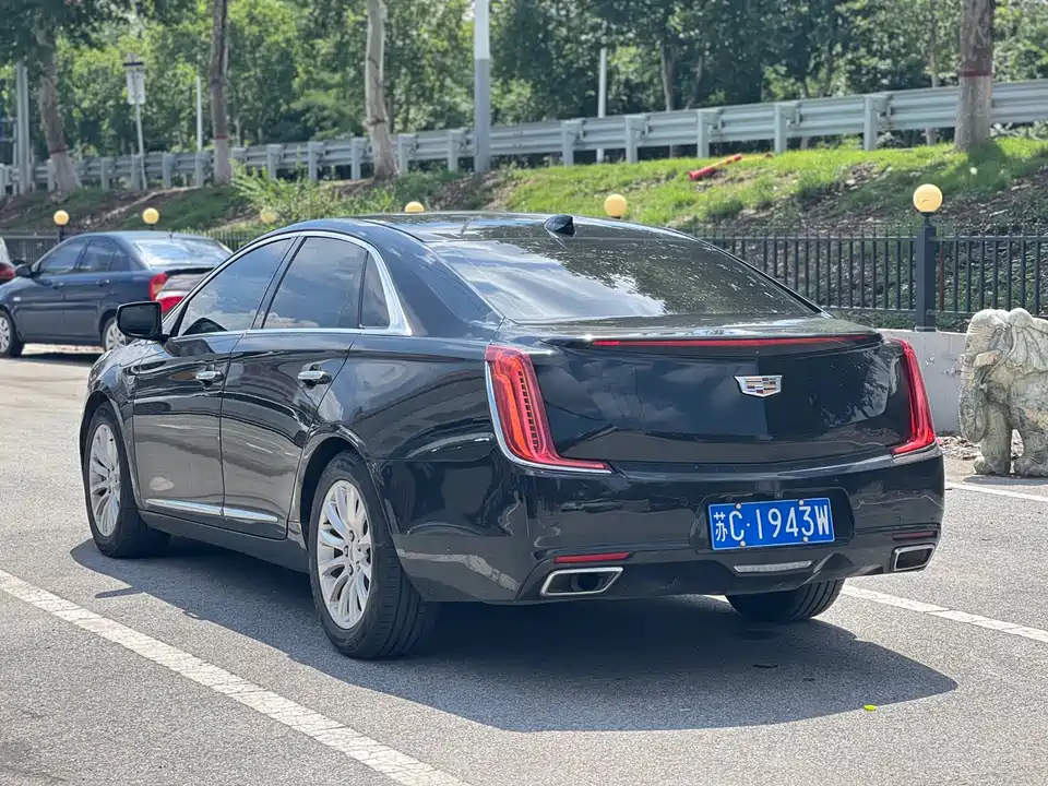 Cadillac XTS
