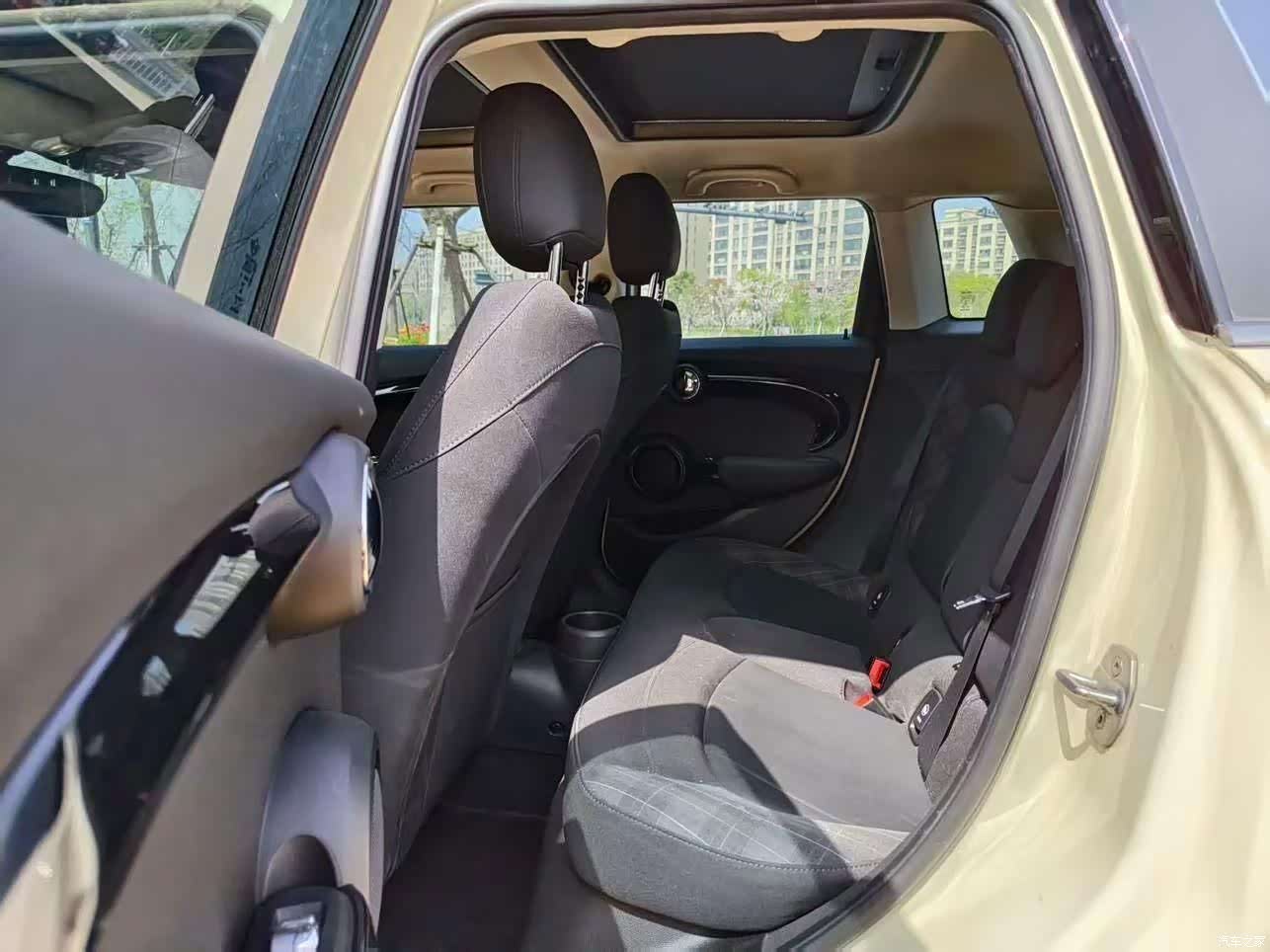Mini Cooper, 2019 4