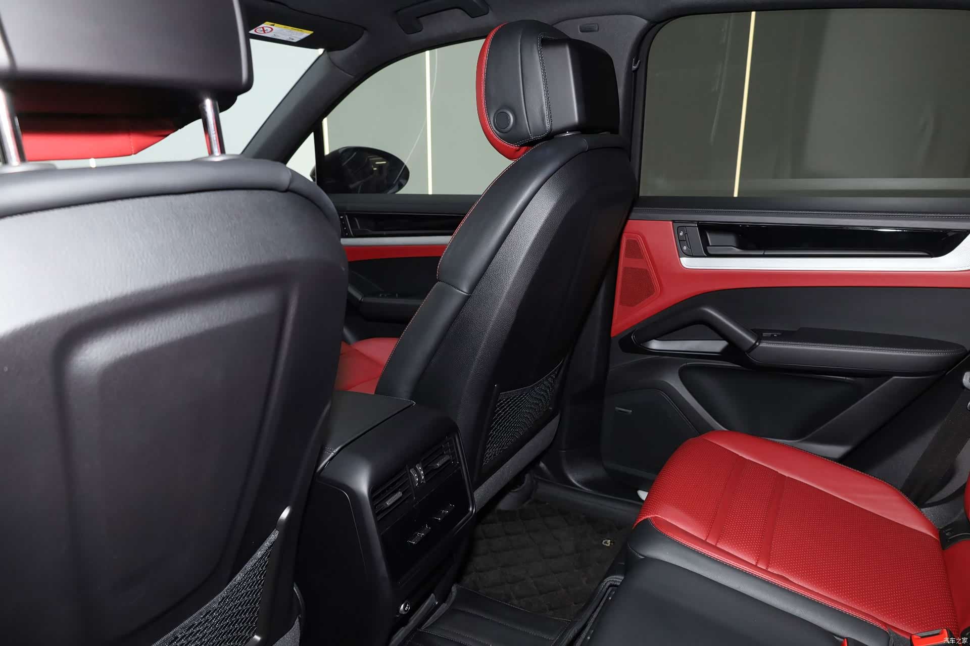Porsche Cayenne, 2024 21