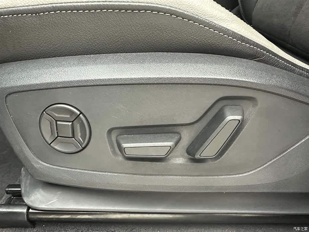 Audi Q3, 2023 14