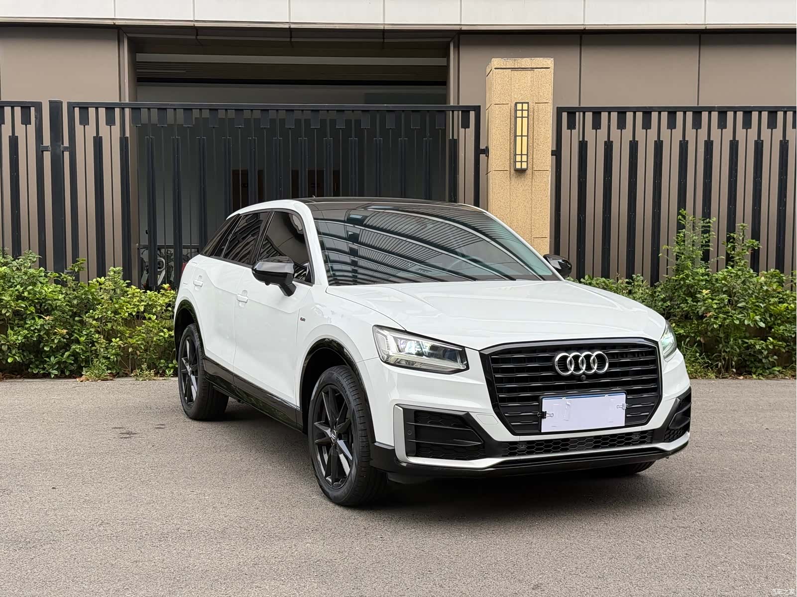Audi Q2L, 2020 1