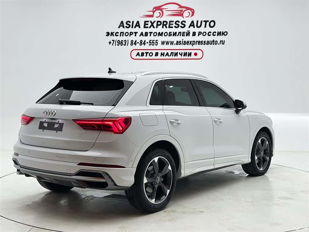 Audi Q3, 2023 4
