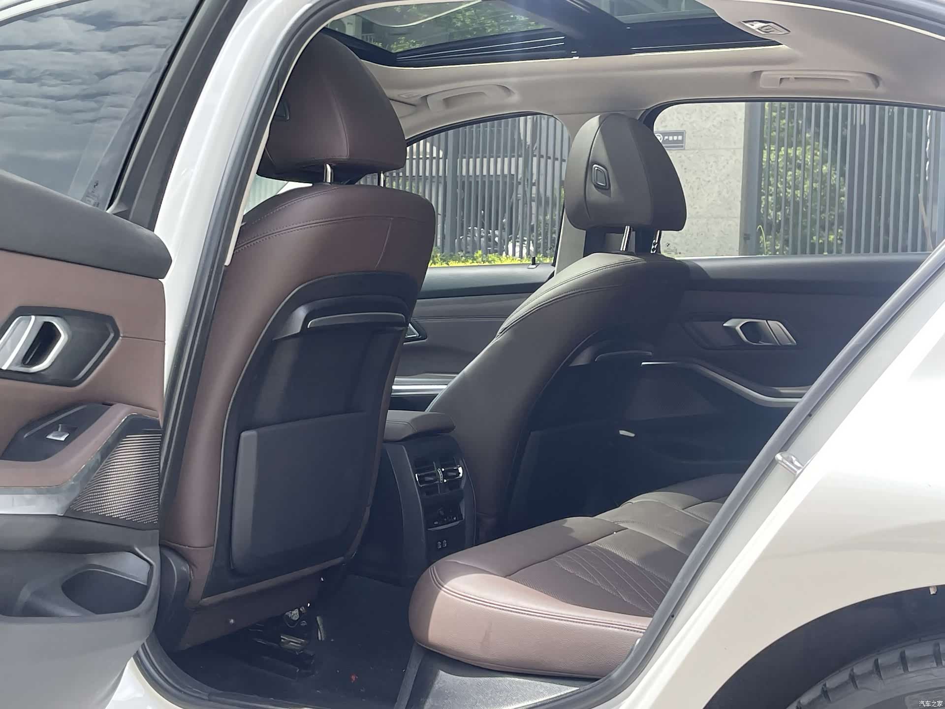 BMW 3 Series, 2022 8