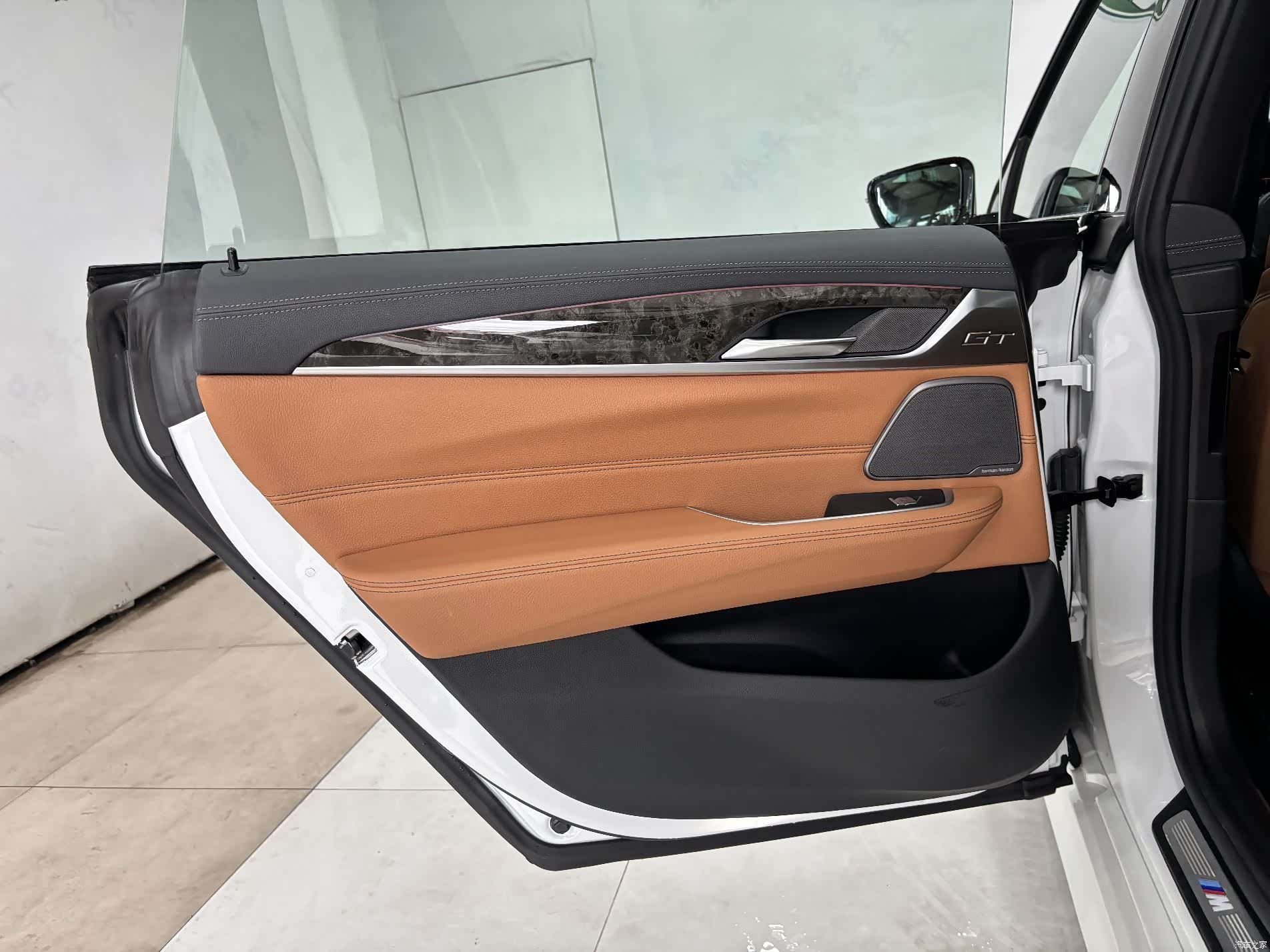 BMW 6 Series GT, 2024 24