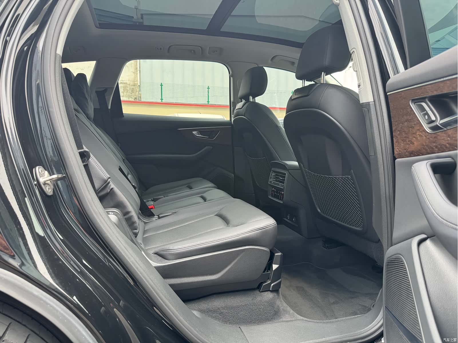 Audi Q7, 2023 11