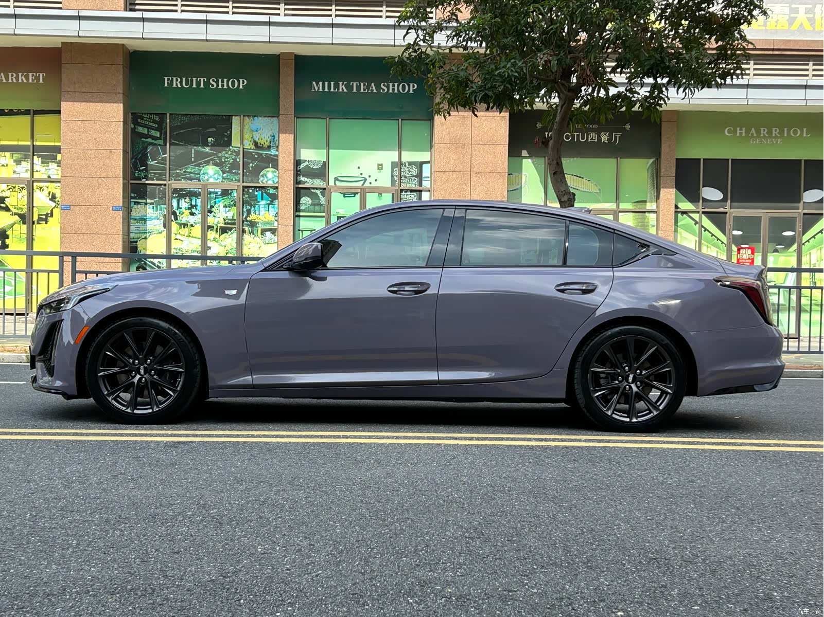Cadillac CT5, 2022 все фото