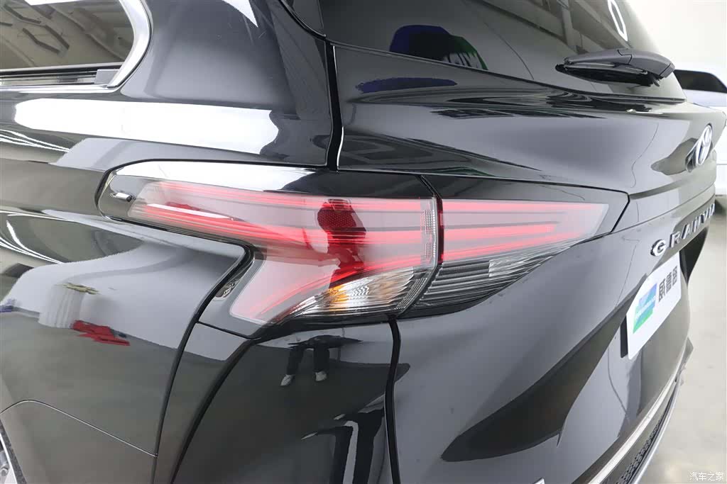 Toyota Granvia, 2023 34