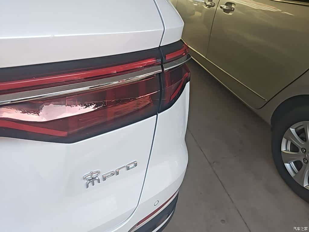 BYD Song, 2022 8