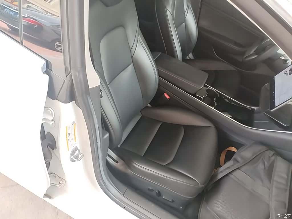 Tesla Model 3, 2020 25