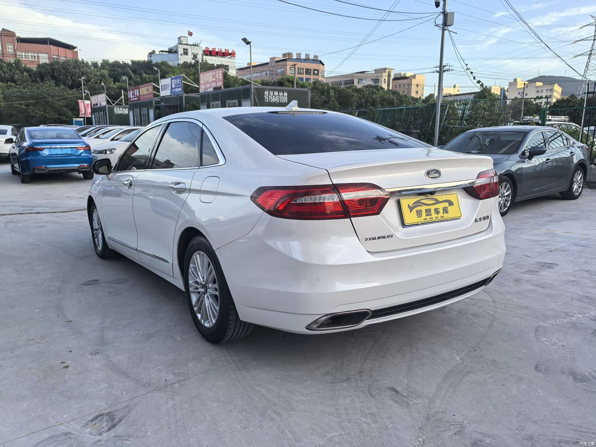Ford Taurus, 2017 все фото
