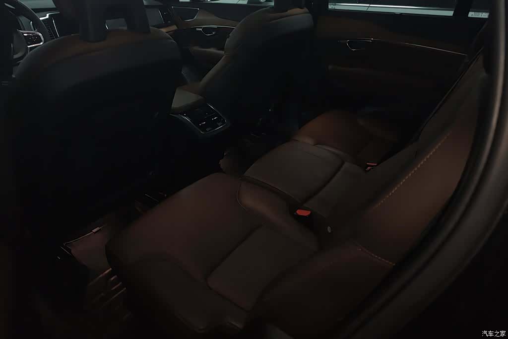 Volvo XC90, 2022 11