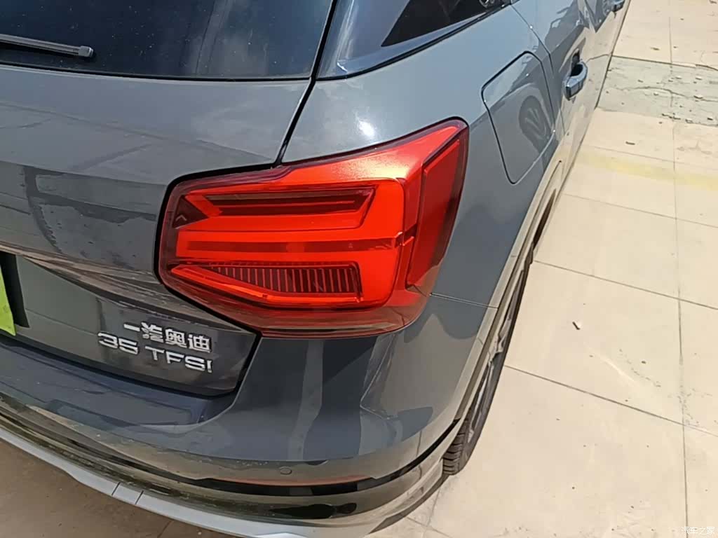 Audi Q2L, 2021 8
