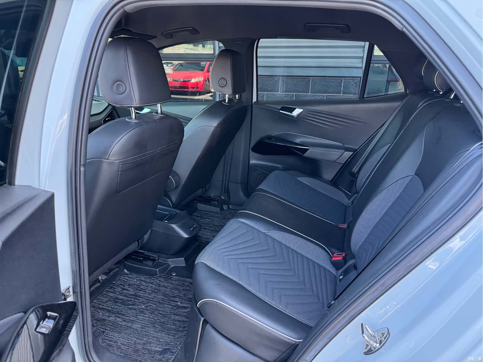 Volkswagen ID.3, 2023 все фото