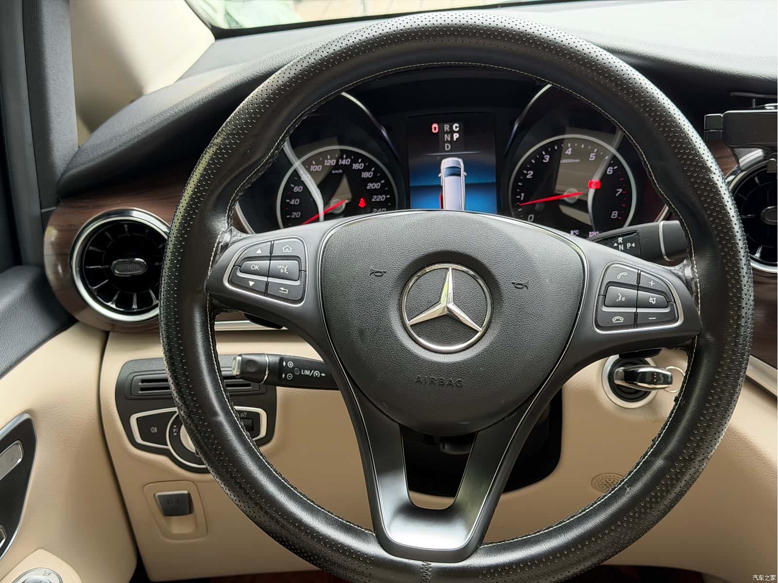 Mercedes-Benz V-Class, 2021 7