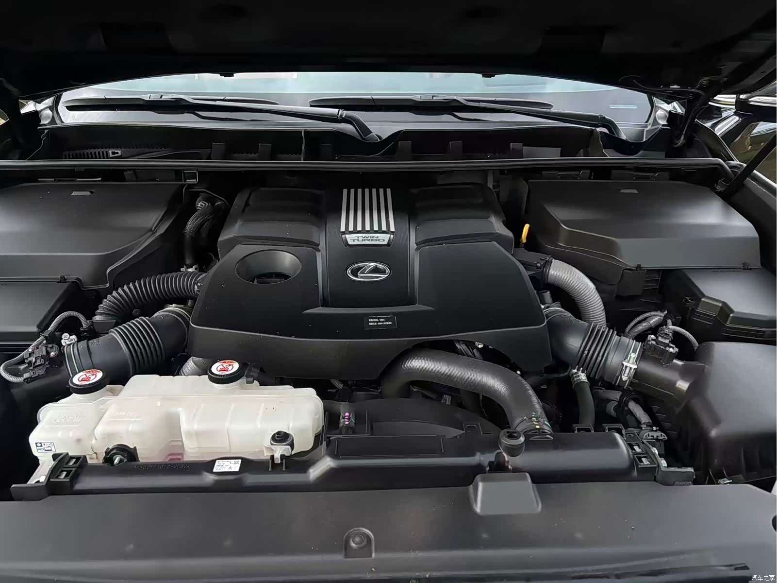 Lexus LX, 2023 20
