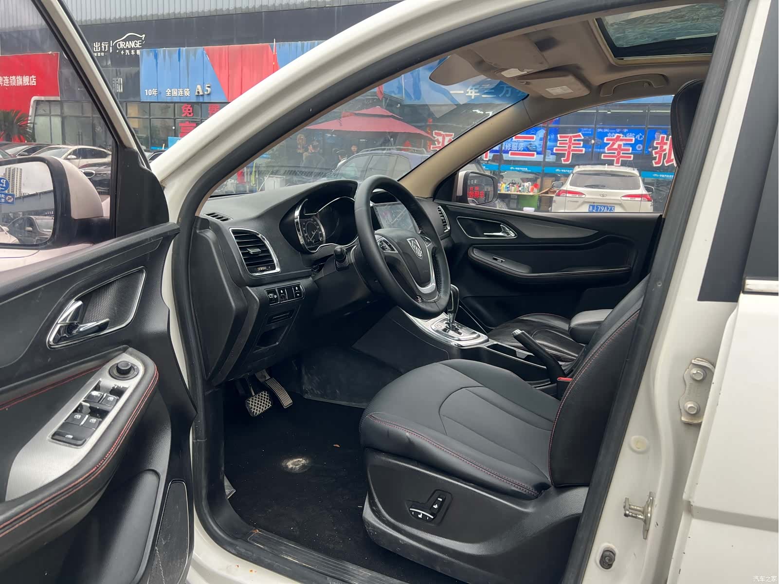Wuling 560, 2017 7