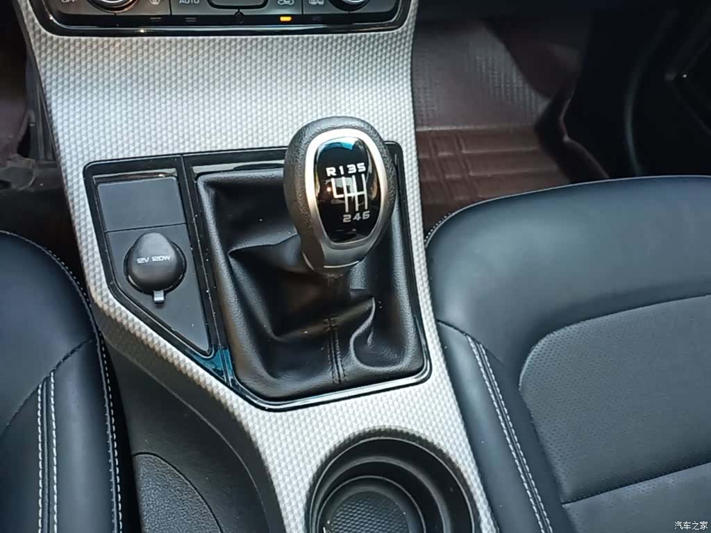 Geely Emgrand, 2017 14