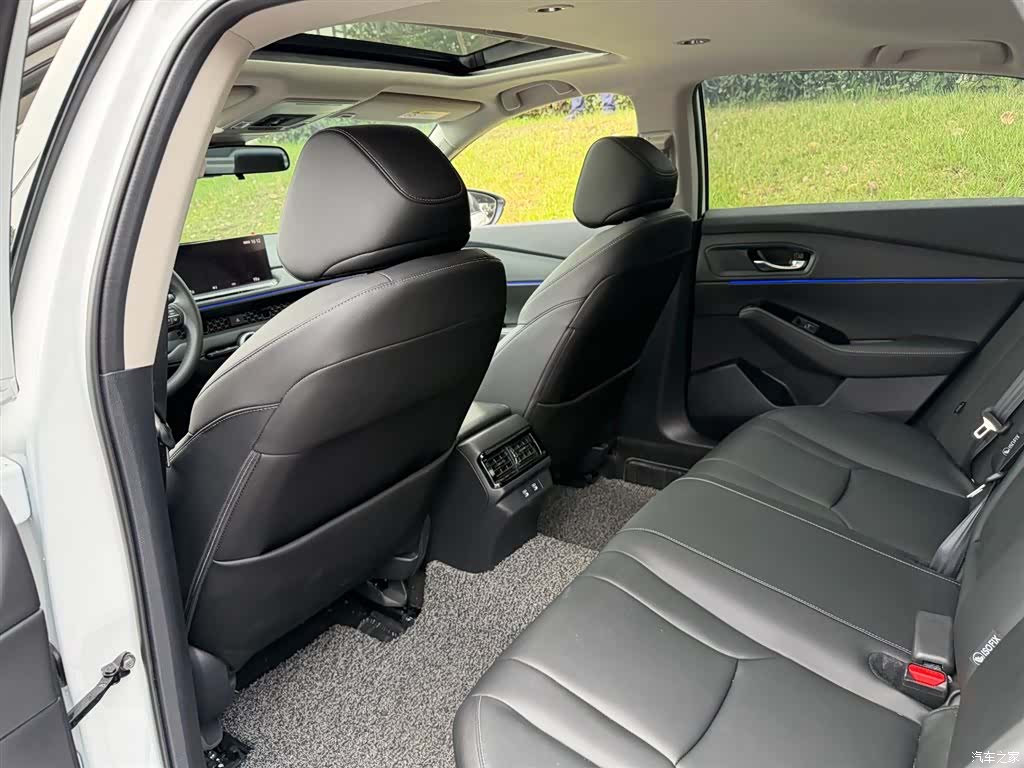 Honda Accord, 2025 11