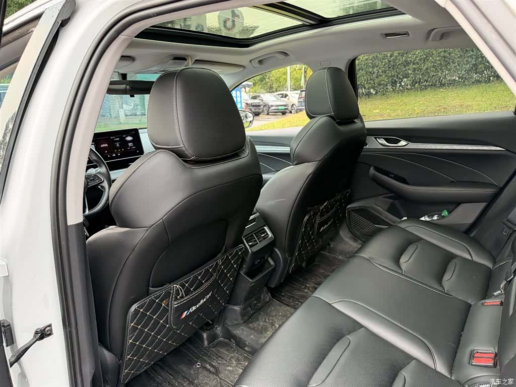 Geely Preface, 2022 11