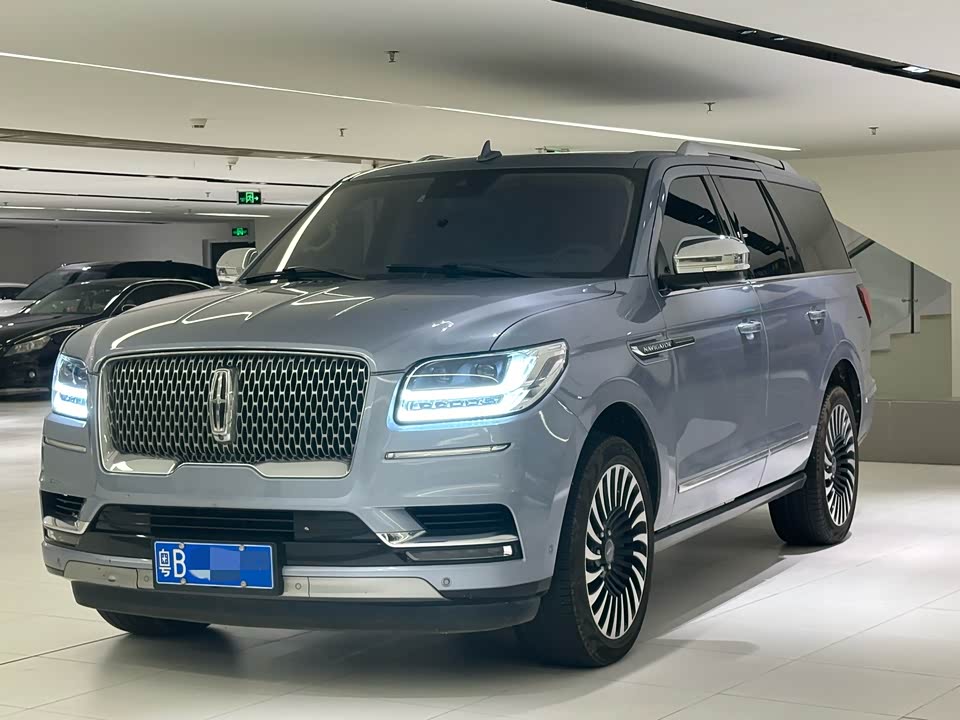 Lincoln Navigator