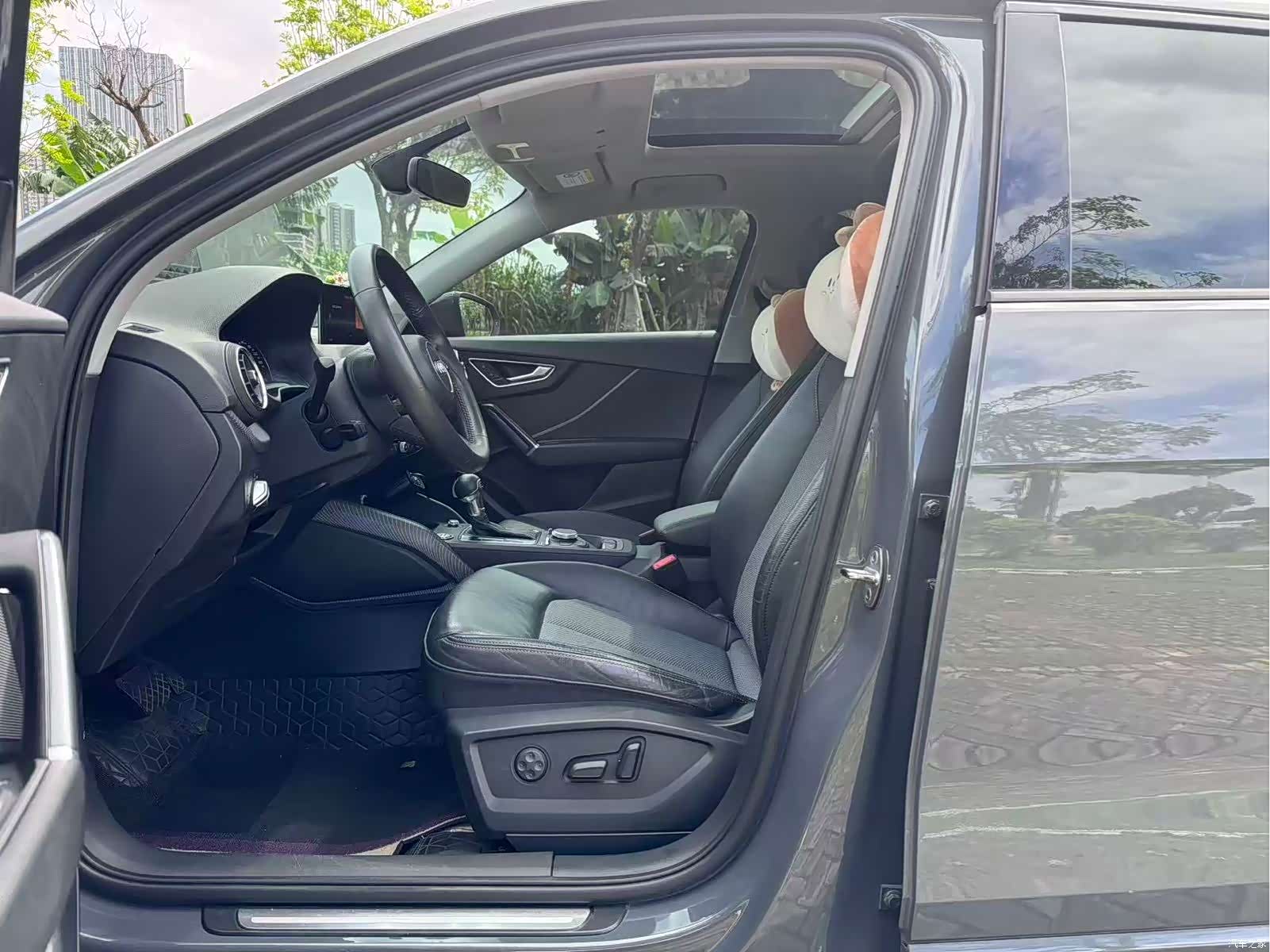 Audi Q2L, 2021 8