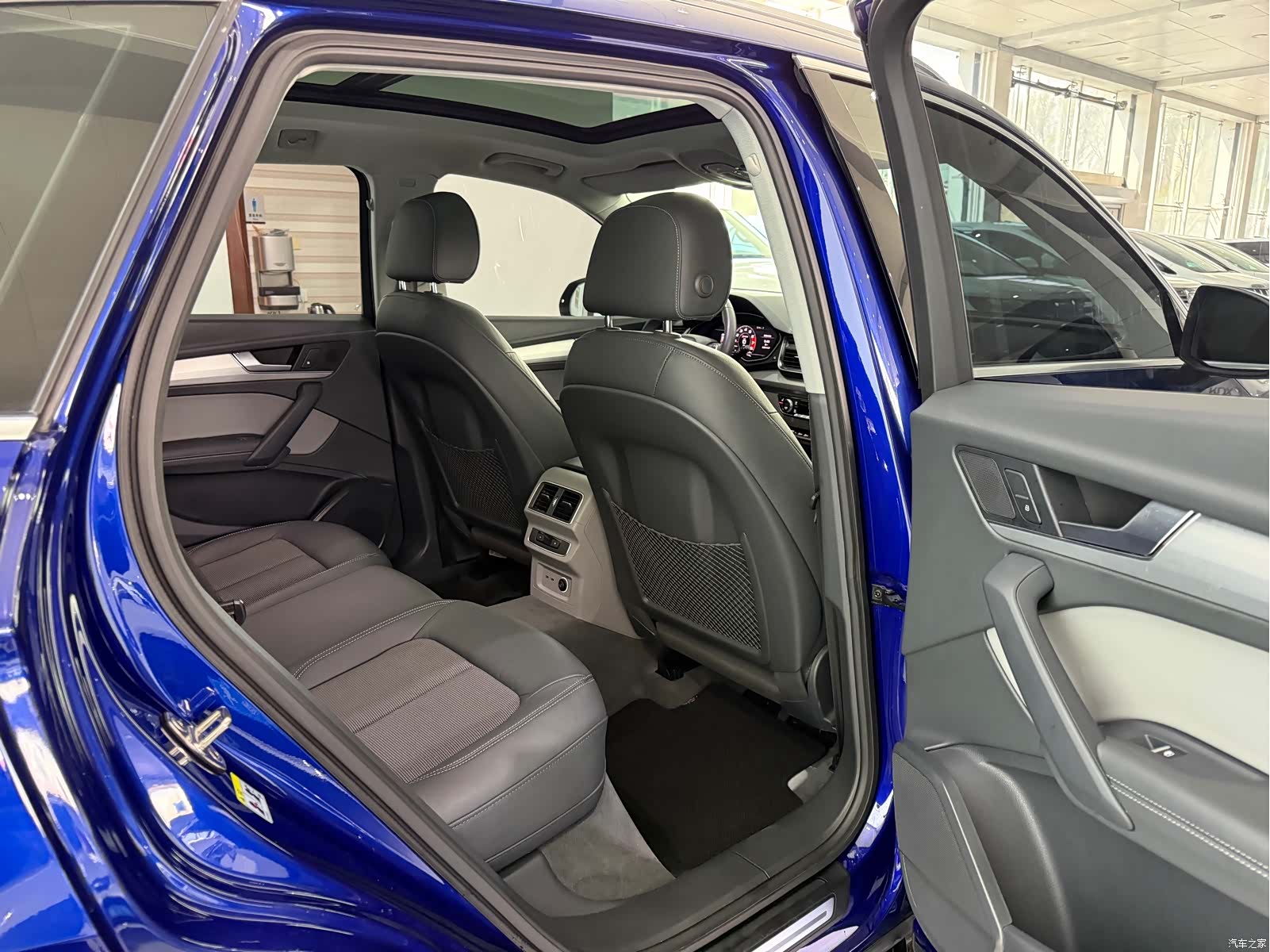 Audi Q5L, 2019 9