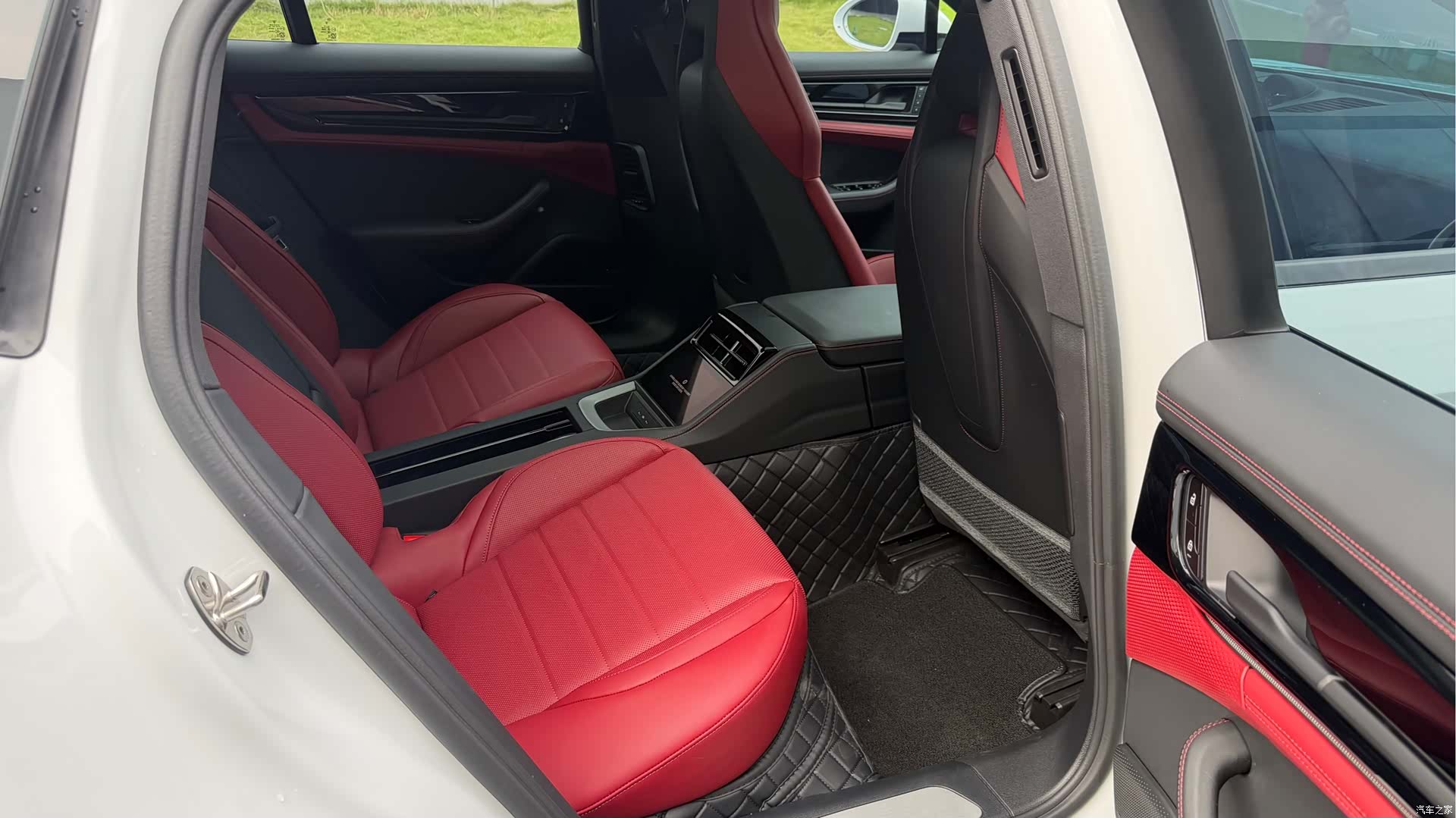 Porsche Panamera, 2025 13
