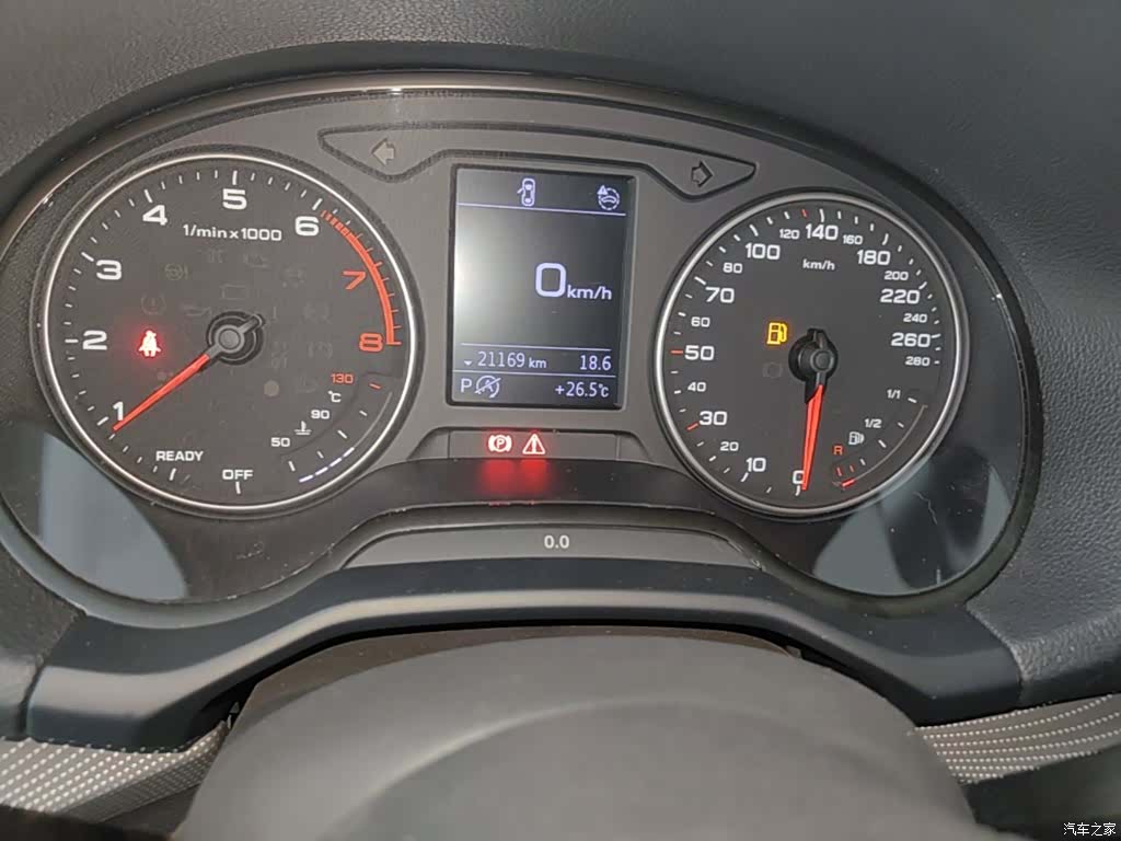 Audi Q2L, 2022 8