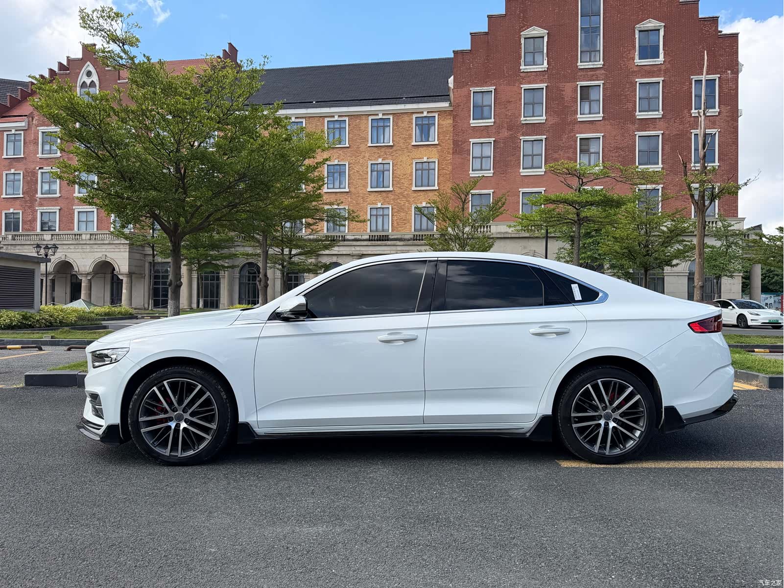Geely Preface, 2023 15